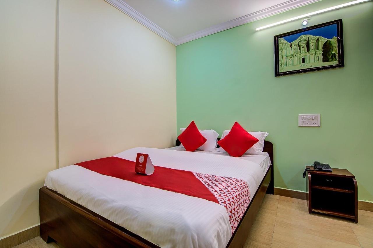 Hotel Oyo Lalitha Delight Visakhapatnam Zewnętrze zdjęcie