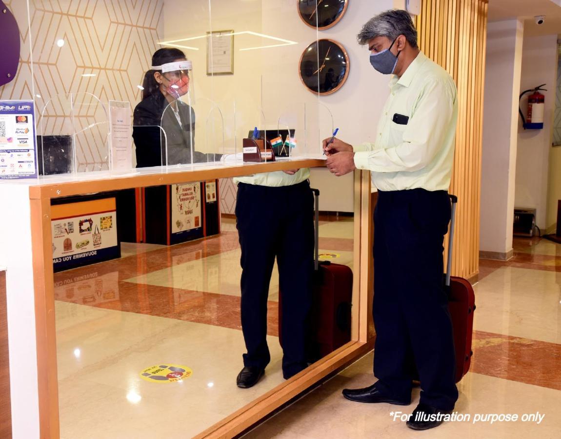 Hotel Oyo Lalitha Delight Visakhapatnam Zewnętrze zdjęcie